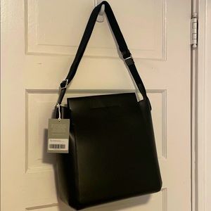 Everlane black form bag